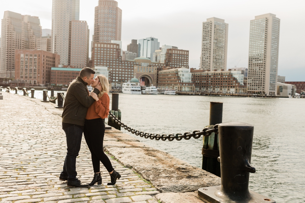 couple kissing in seaport boston